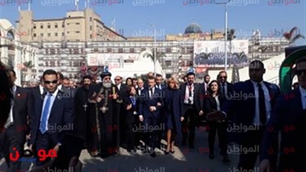 ماكرون يغادر الكاتدرائية