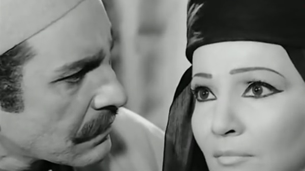 امرأة في مشهد اليوم