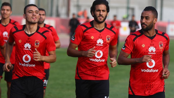 لاعبو الأهلي