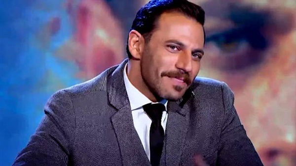 نيكولا معوض بطل