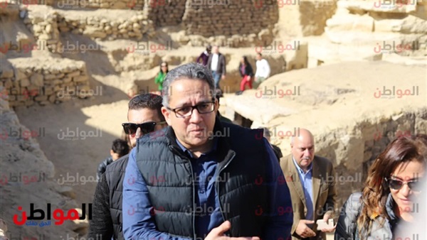 وزير الآثار