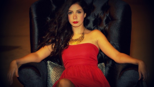 الفنانة ياسمين رحمى