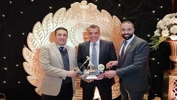 الدفعة 54 حربية تكرم