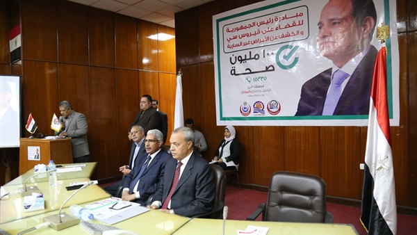 تدشين مبادرة 100