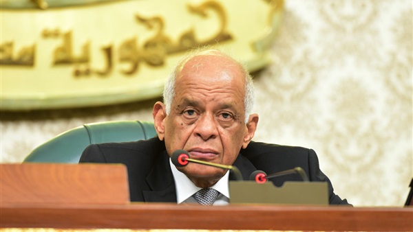 الدكتور علي عبدالعال