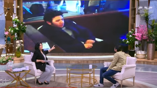 الفنان أحمد حاتم
