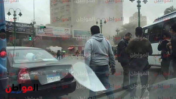 انفجار أمام مسجد