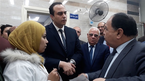 وزير المالية-محافظ