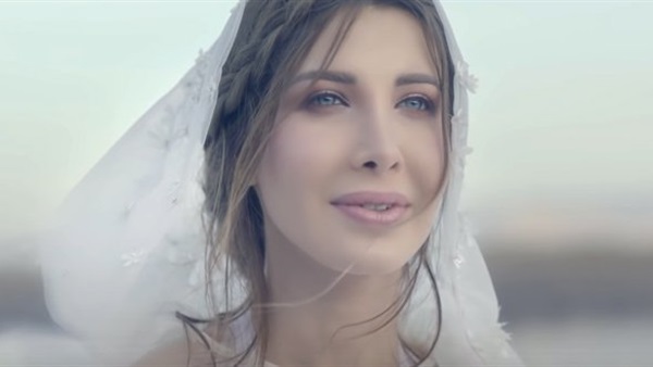الفنانة نانسي عجرم