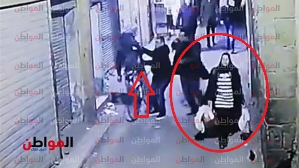 سيدة الأكياس