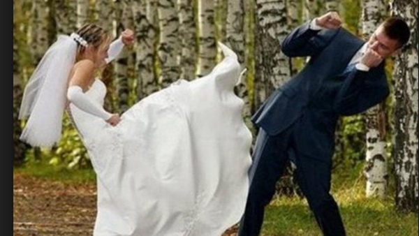 عروس تتشاجر مع عريسها