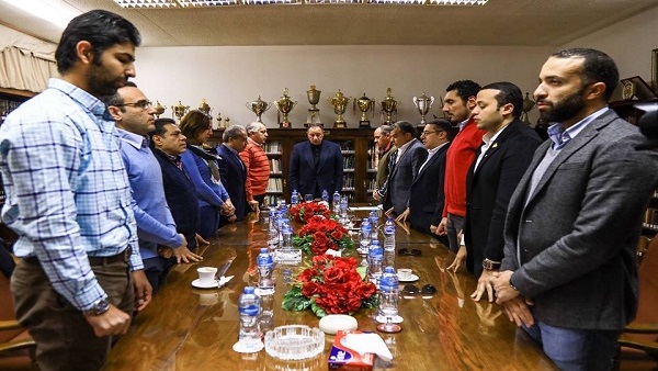 مجلس الأهلي يقف دقيقة