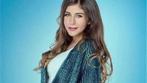 الفنانة الشابة ملك
