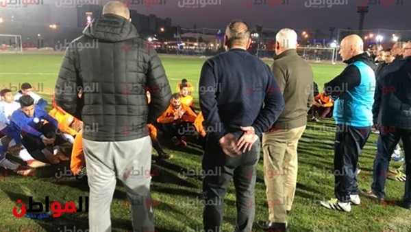 حسام حسن يتحدث مع