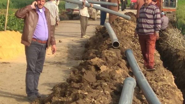 خط مياه الشرب بعزبة
