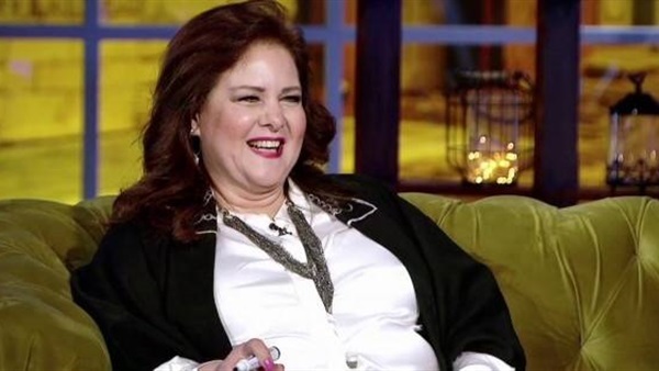 الفنانة دلال عبد