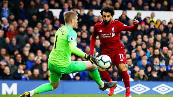 جماهيرايفرتون ضد