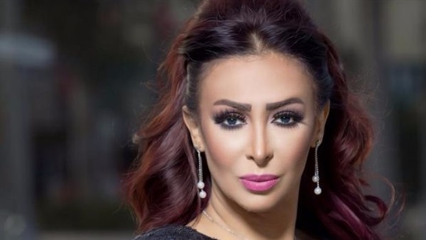شاهيناز