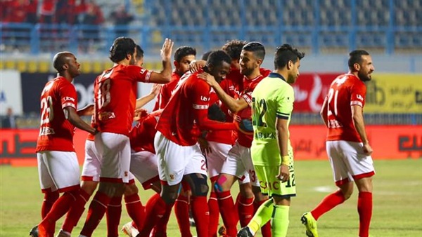 لاعبو النادي الأهلي