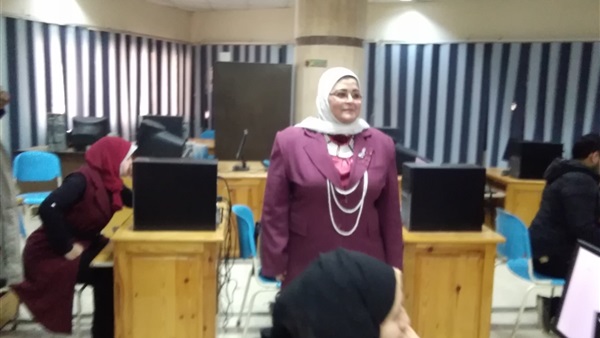 المتقدميين لتعاقدات