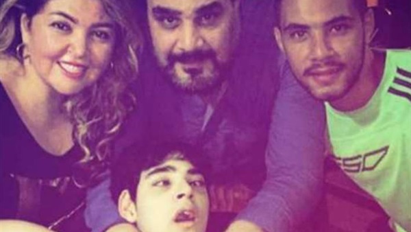 مها أحمد وزوجها وأولادها