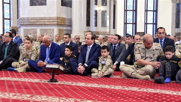 السيسي في صلاة الجمعة