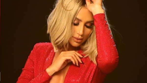 فساتين مايا دياب
