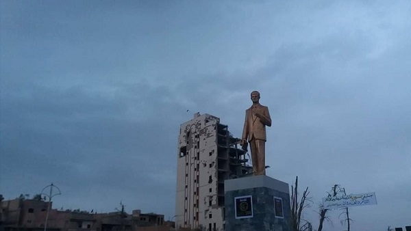 تمثال حافظ الأسد