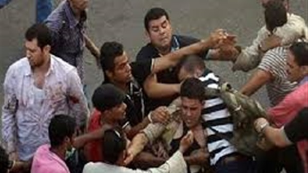 محاميان يتعدوا بضرب