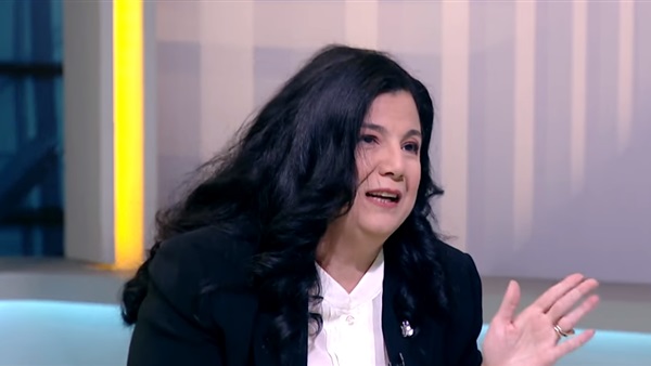 مصممة الأزياء