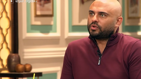 أحمد صلاح في قهوة