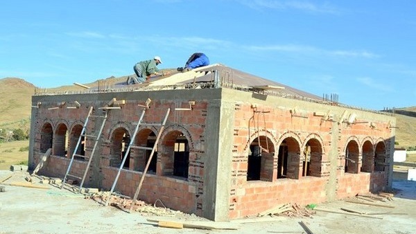 بناء مسجد - أرشيفية