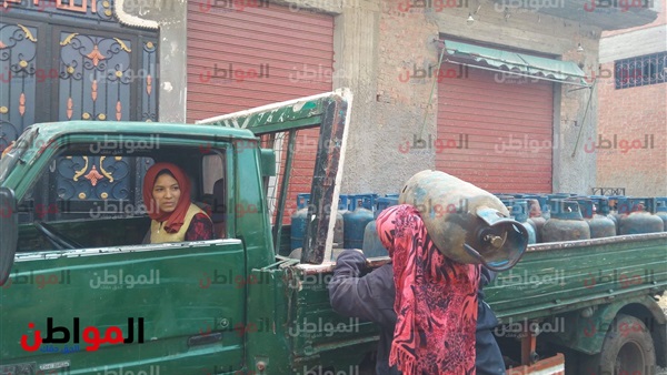 والدة سائفة سيارة