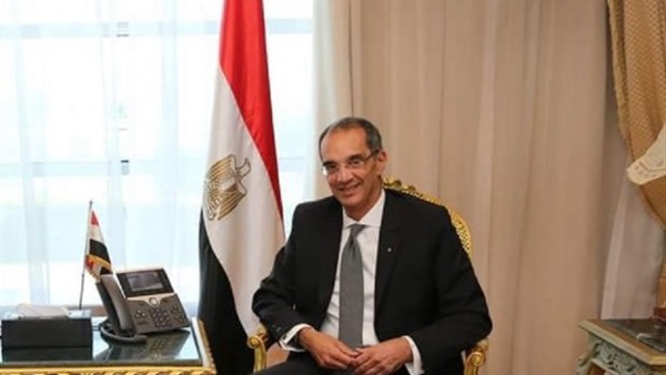 الدكتور عمرو طلعت