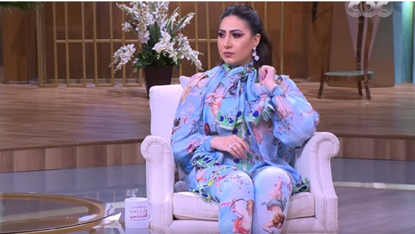 المطربة بوسي تستقبل