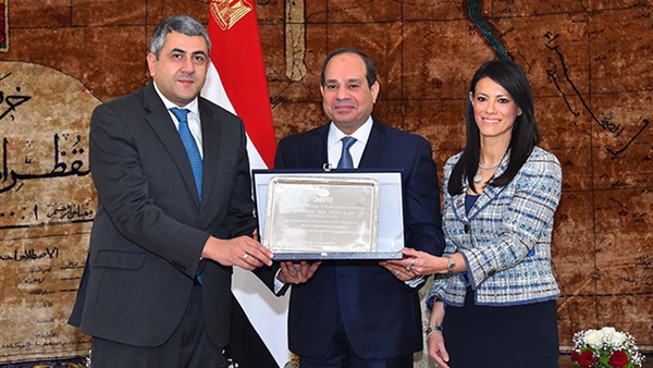 الرئيس السيسي يستقبل