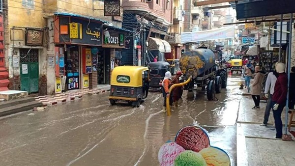 متابعة رفع آثار الأمطار