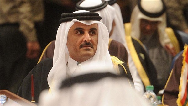 أمير قطر يغادر القمة