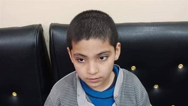 طفل يعاني من التوحد