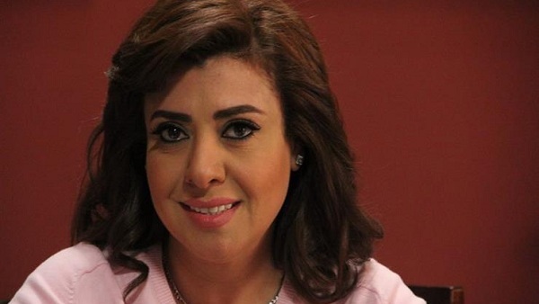 احتفال الفنانين بكذبة