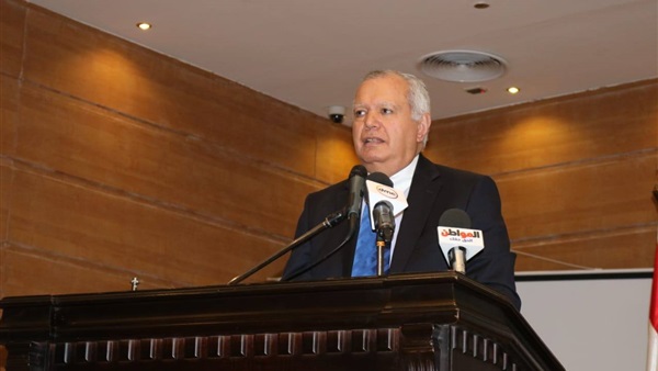 وزير الخارجية الأسبق