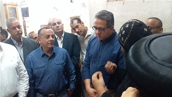 وزير الآثار في الدير