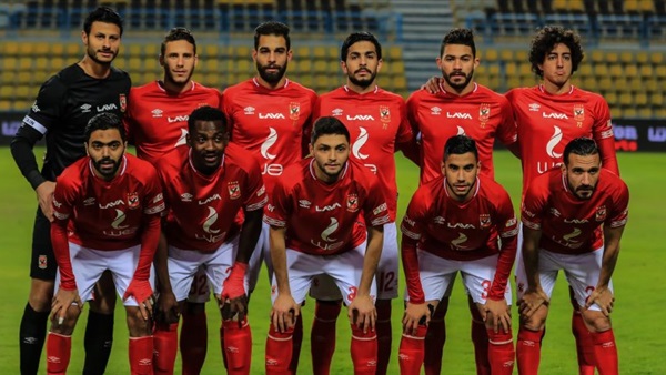 لاعبو الأهلي