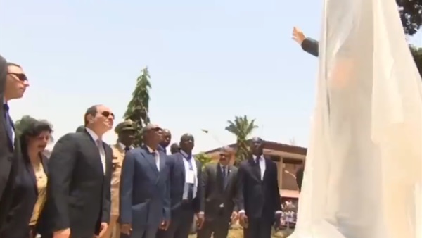 السيسي يزيح الستار