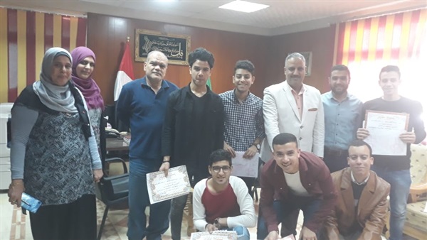 شباب برلمان مركز