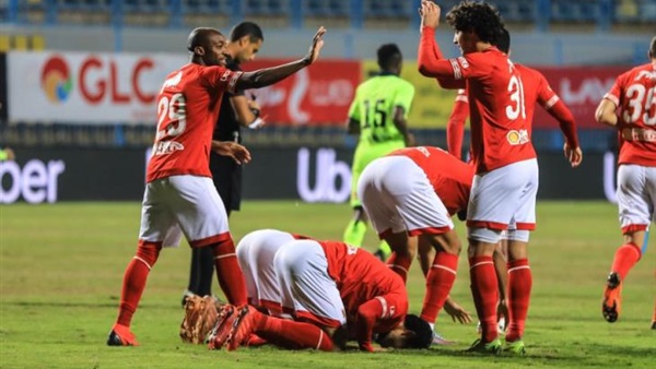 لاعبو الأهلي