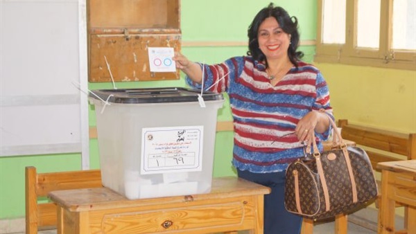 الفنانة سلوى عثمان
