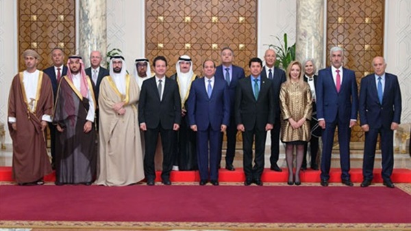 السيسي ووزراء الشباب