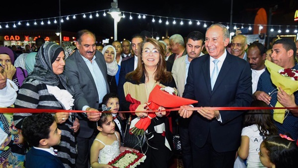 وزيرة التضامن تفتتح