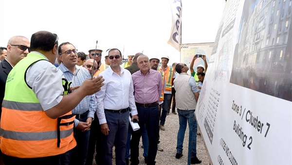 رئيس الوزراء يتفقد